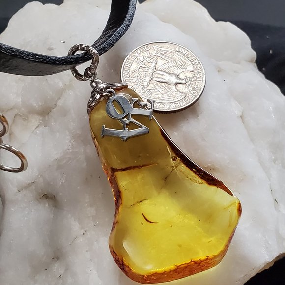 Amber Jewelry Large Genuine Amber LOVE Pendant Leather Necklace Designer Choker - Picture 4 of 9